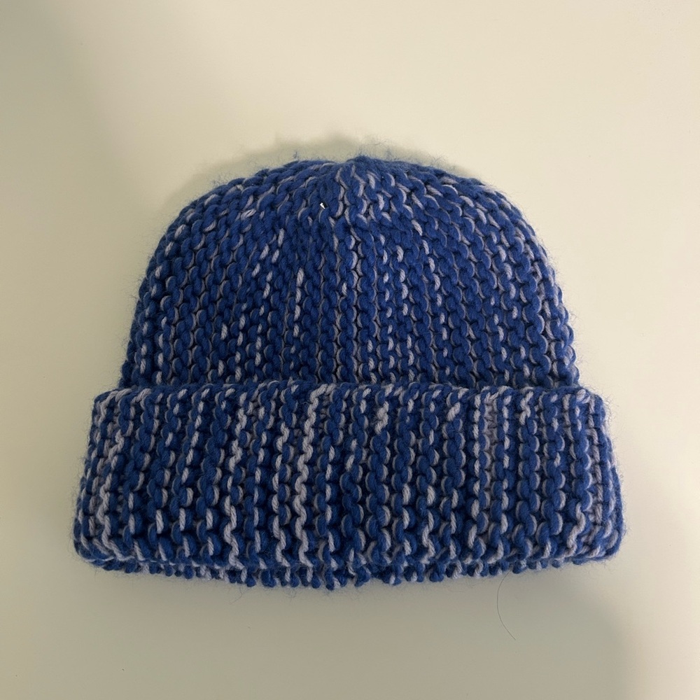 Aritzia Sundays Best Blue Thick Knit Toque